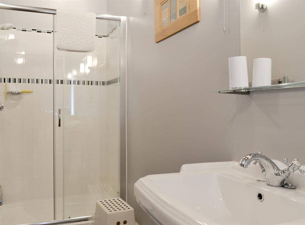 En-suite shower room at The Cowshed, 