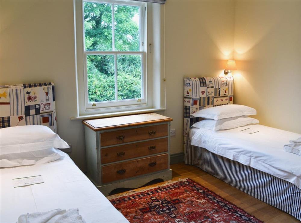 Twin bedroom (photo 4) at Treburthick House in Porthpean, near Charlestown, Cornwall