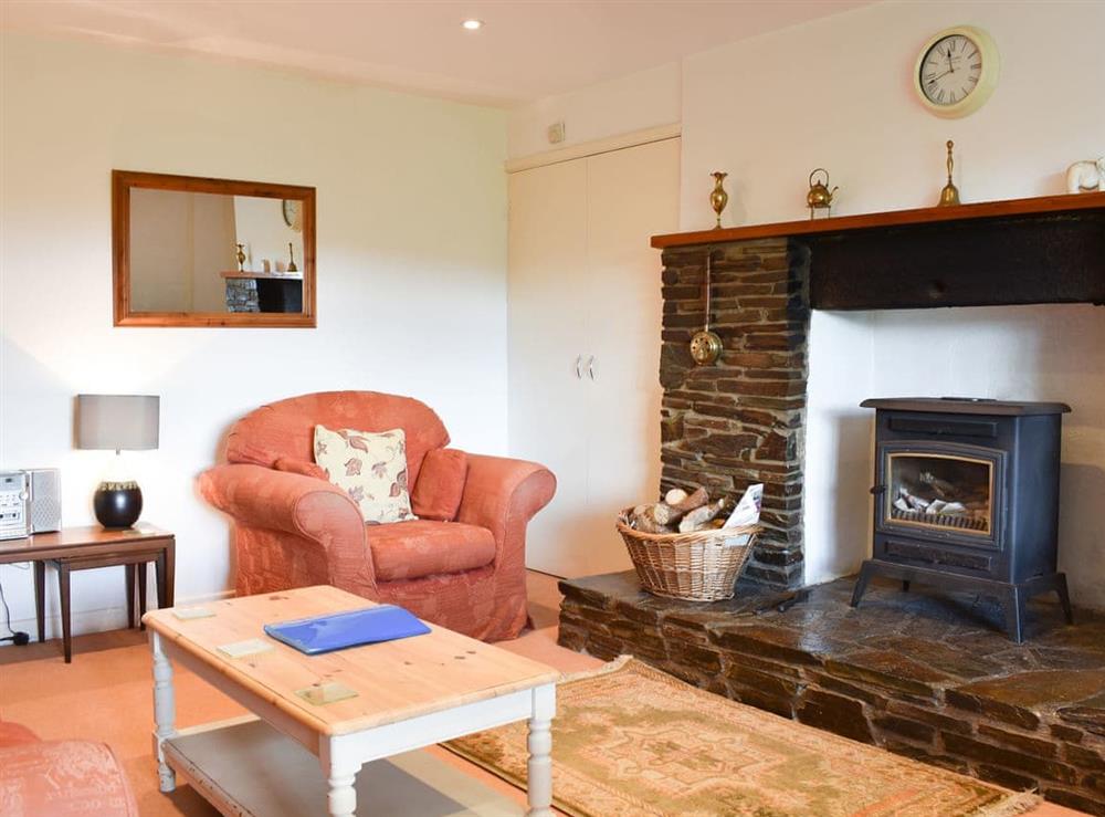 Living room (photo 2) at Holly, 