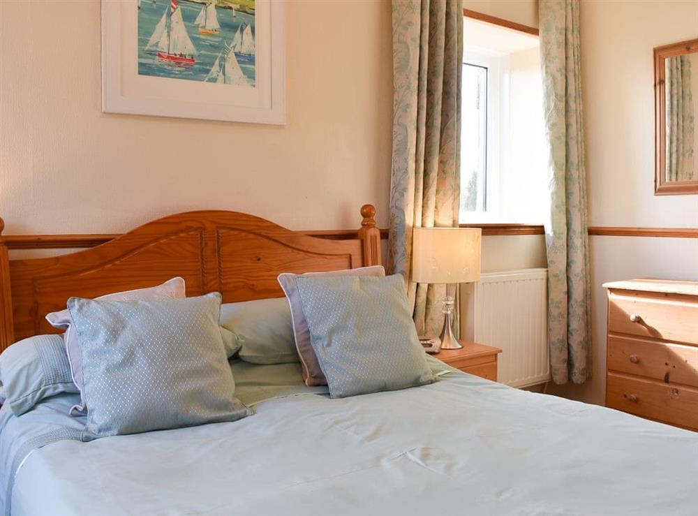 Double bedroom (photo 2) at Linhay,