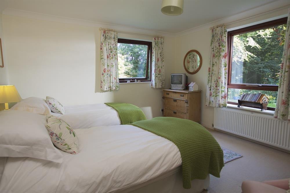 Twin bedroom on ground floor at Treetops in Moult Hill, Salcombe