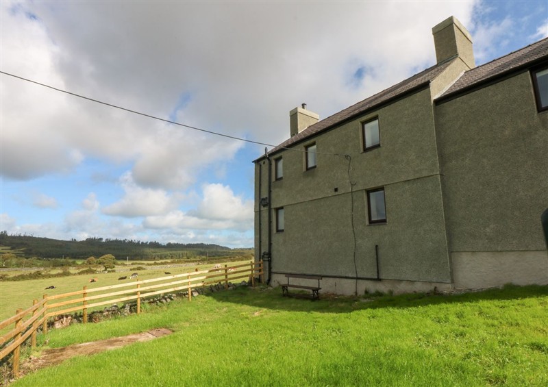 Enjoy the garden (photo 2) at Trefor Ganol, near Pentraeth