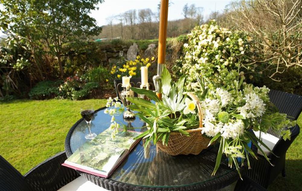 Private west facing Cornish garden for sun into the evening as well as a south east facing garden for those sunny breakfasts