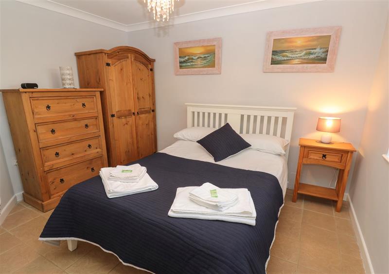 One of the 2 bedrooms (photo 2) at Tregonning Lodge, Ashton near Rosudgeon