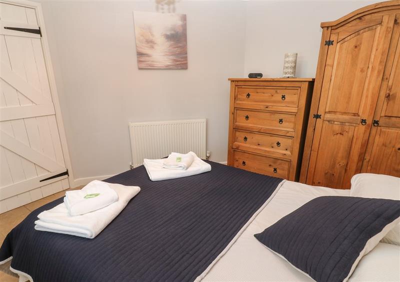 One of the 2 bedrooms (photo 3) at Tregonning Lodge, Ashton near Rosudgeon
