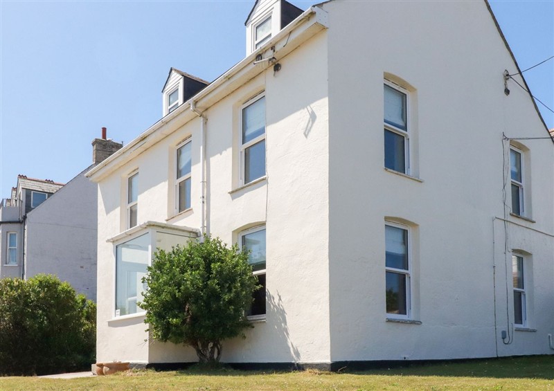 The setting (photo 2) at Tregundy Farmhouse, Perranporth