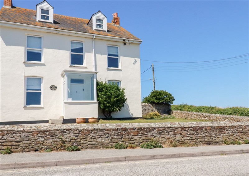 The setting at Tregundy Farmhouse, Perranporth