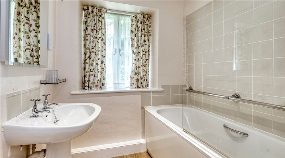 The bathroom at Trelissick Old Lodge in Truro, Cornwall