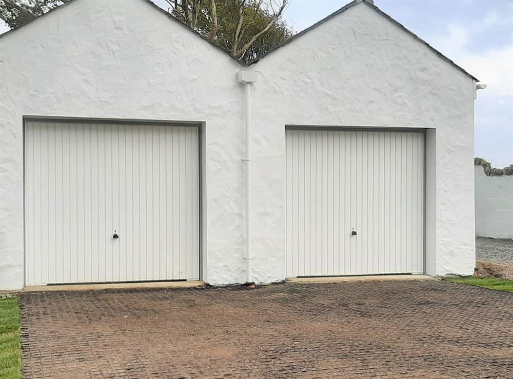 Garage at Tremar in Newtown, Cornwall
