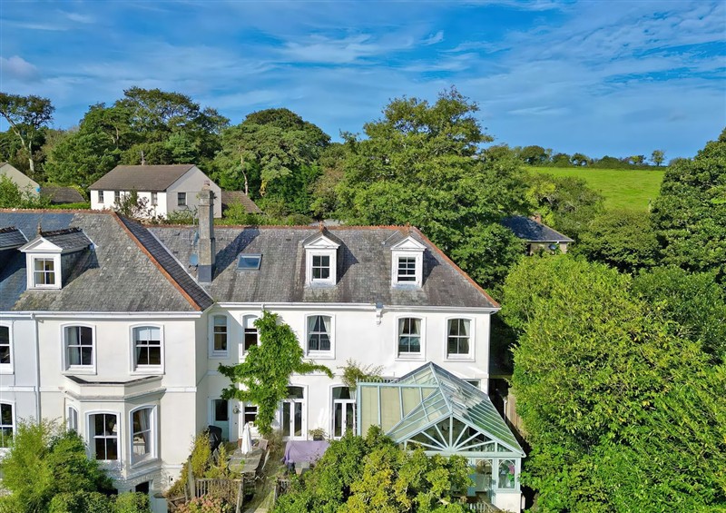 The setting of Trenare at Trenare, Truro