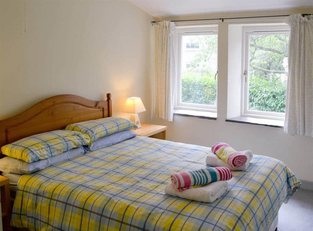 Cosy double bedroom at Paget, 