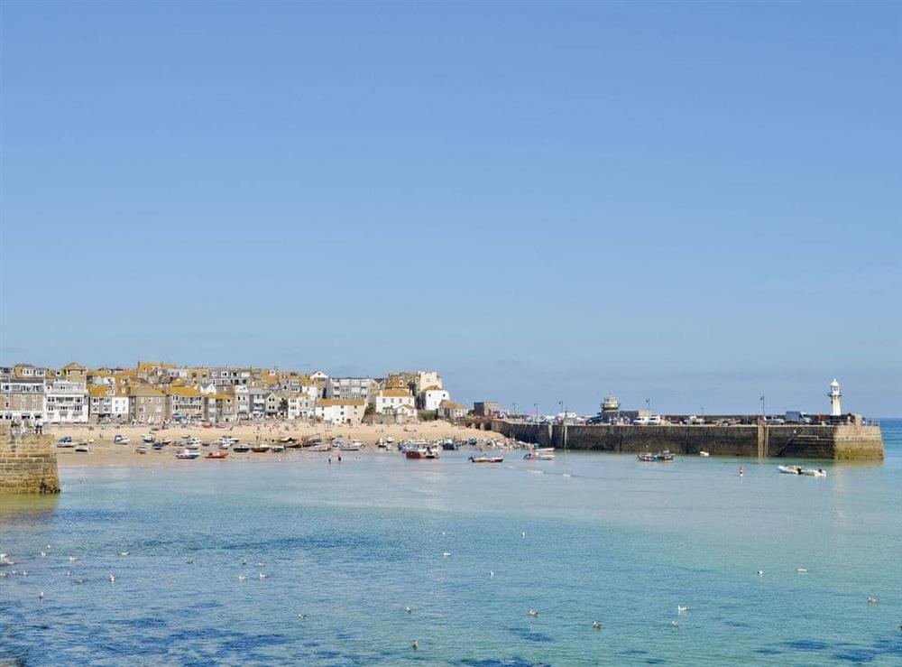 St Ives Harbour at Sparrows, 