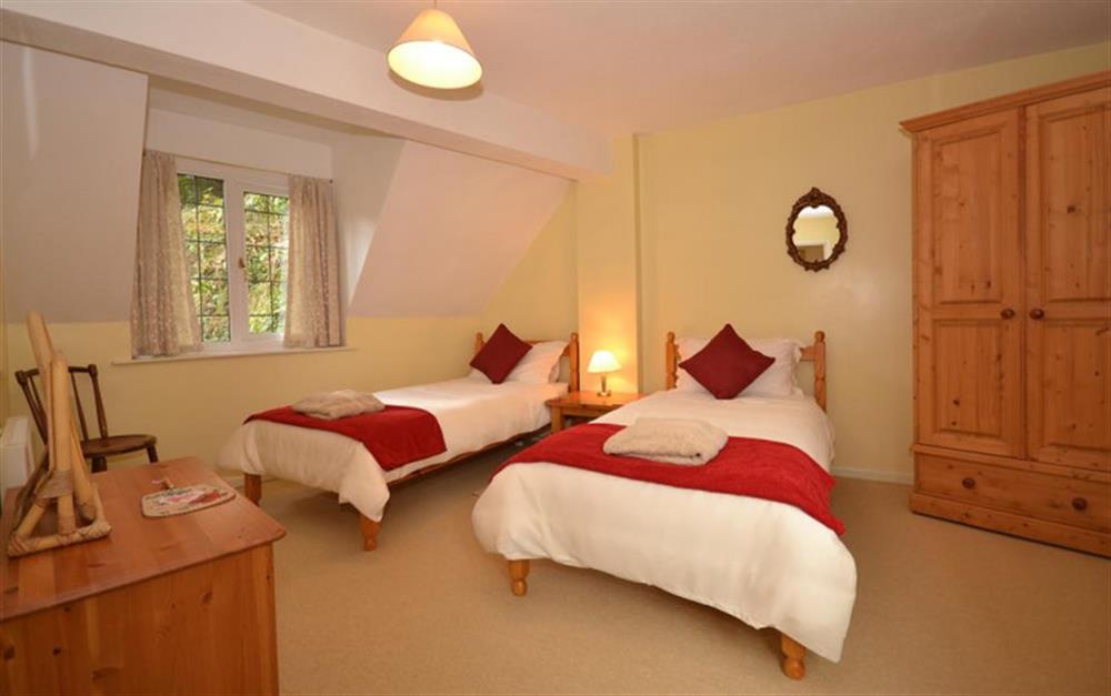 The roomy twin bedroom at Treverbyn Vean Stable in St Neot