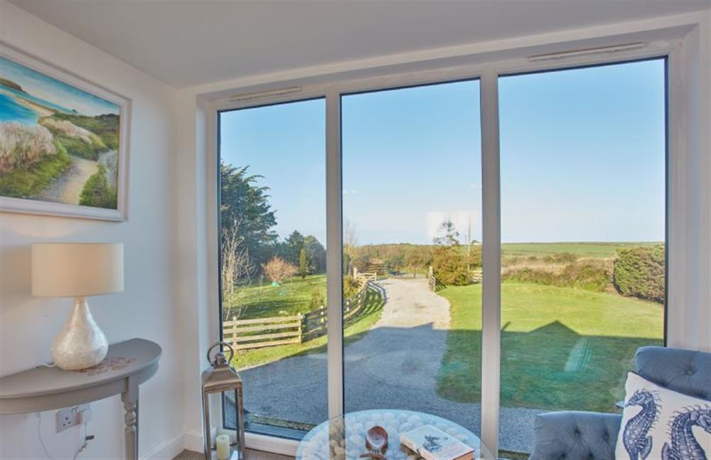 Treveth Lowen, Cornwall: Sit, relax and unwind in this comfortable and cosy sitting room