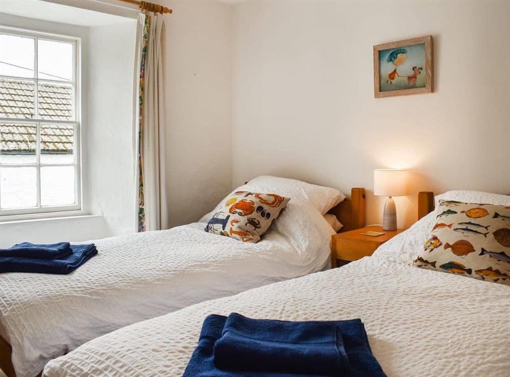 Twin bedroom at Trevivian House in Boscastle, Cornwall