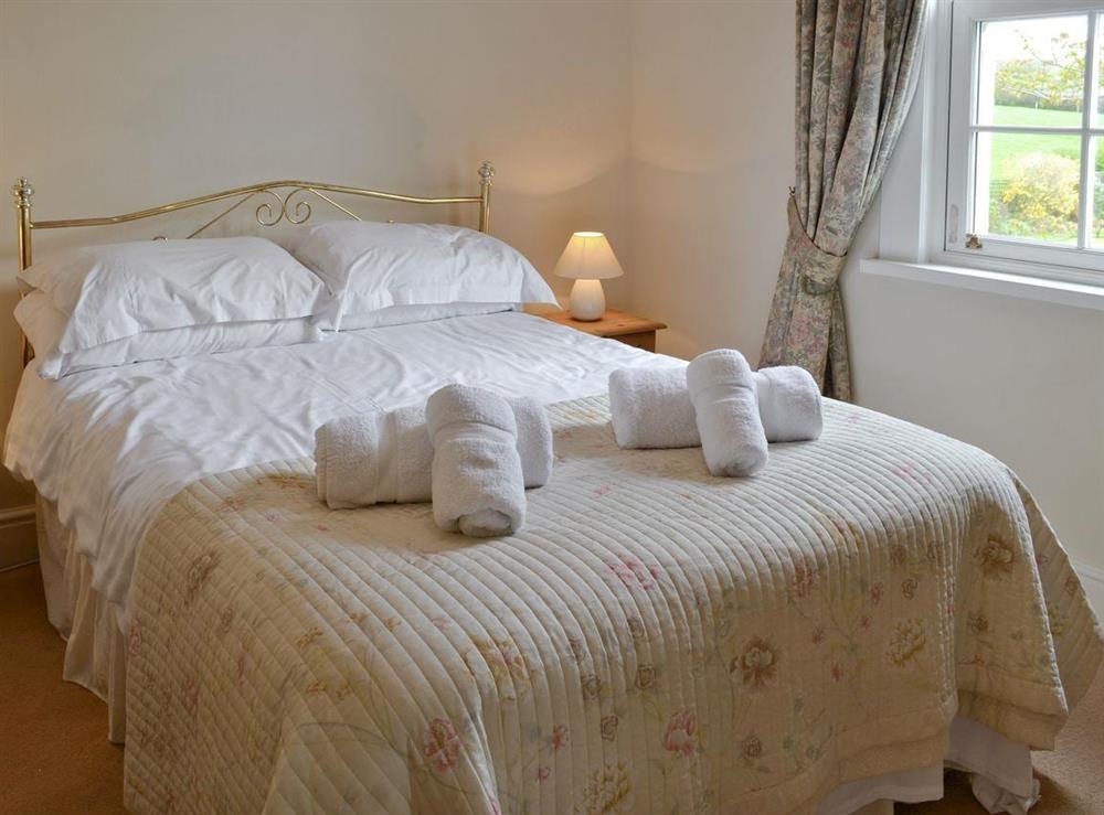 Light and airy double bedroom at Trew House in Stratton, Bude., Cornwall
