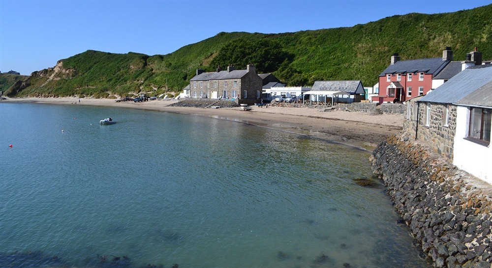 Exterior of Tri-A-Hanner, Morfa Nefyn, Gwynedd at Tri-a- Hanner in Gwynedd, North Wales