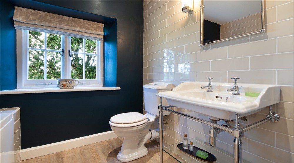 The bathroom (photo 2) at Triggabrowne Cottage in Lanteglos-by-fowey, Cornwall