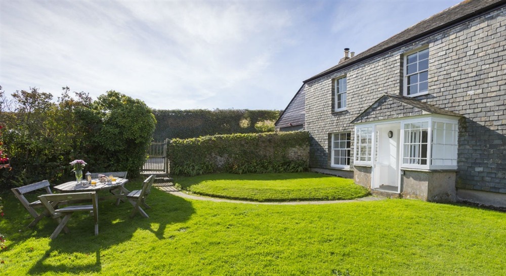 The exterior and garden (photo 2) at Triggabrowne Farm House in Lanteglos-by-fowey, Cornwall