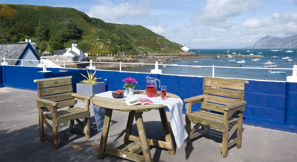 the roof terrace at Trinity Cottage in Exeter, Devon