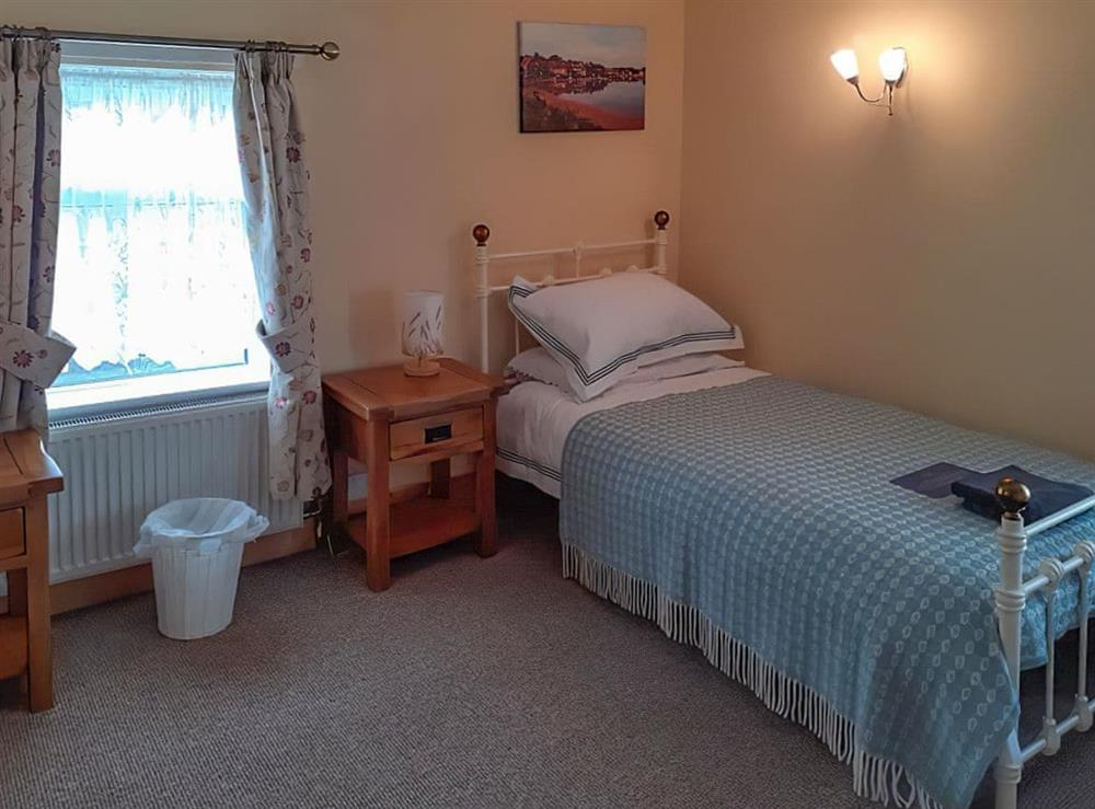 Twin bedroom (photo 2) at Trinity Cottage in Wells-next-the-Sea, Norfolk