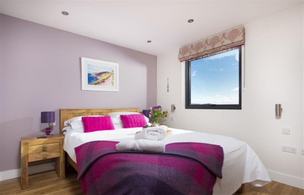 Triskel, St Agnes. Master bedroom, sleep well and wake rested in a king-size bed at Triskel, St Agnes