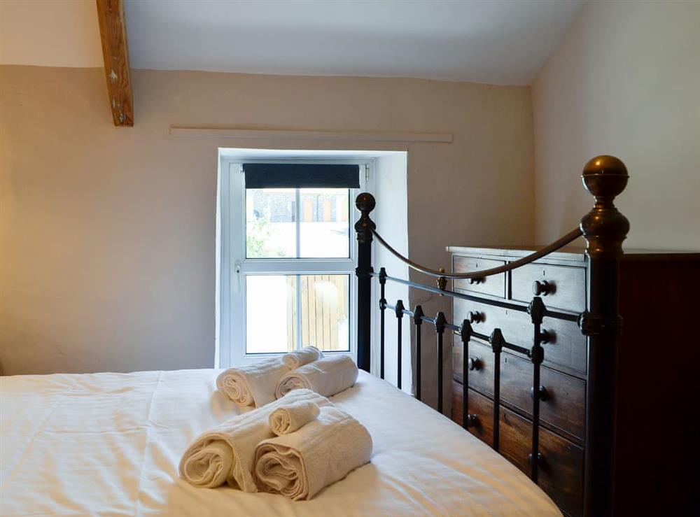 Double bedroom (photo 3) at Troedyrhiw Isaf in Tregaron, Dyfed