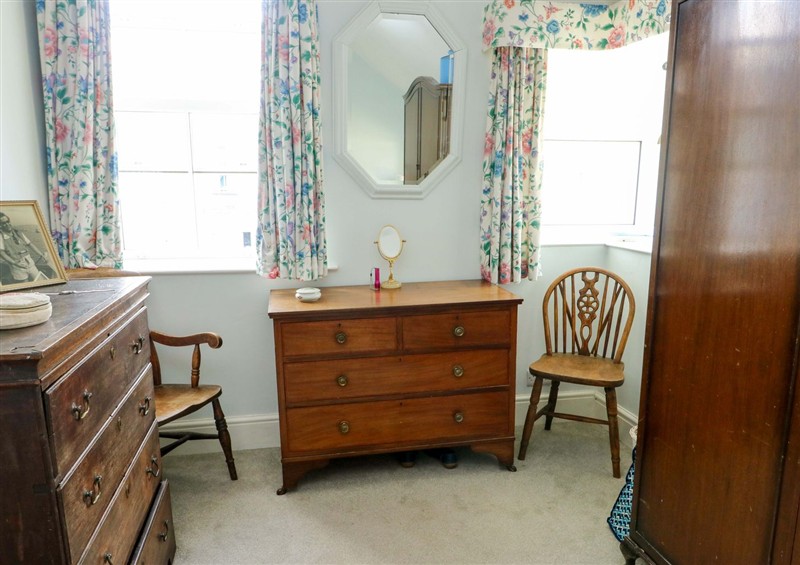 A bedroom in Trwst Y Don (photo 2) at Trwst Y Don, Rhosneigr