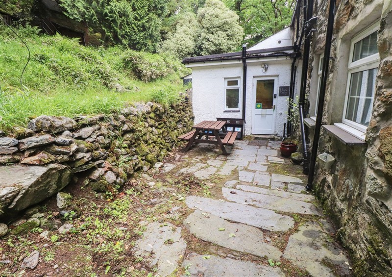 The setting at Tryfan Cottage, Nant Gwynant