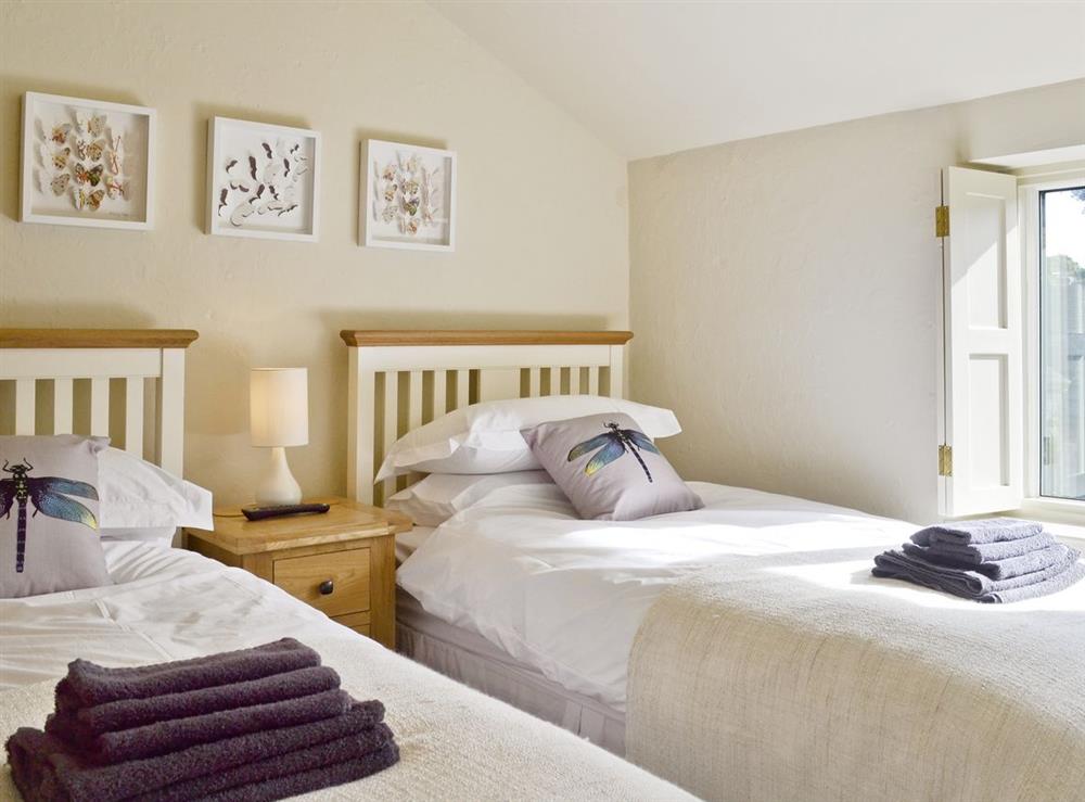 Twin bedroom at Tub Cottage in Buxton, Derbyshire