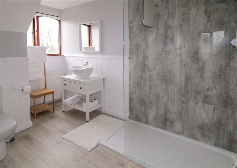 The bathroom at Tudor Lodge, Bryansford near Newcastle