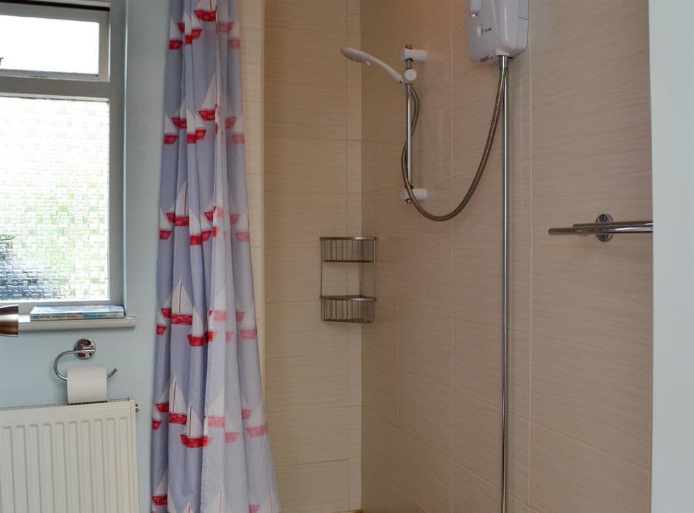 Shower room (photo 2) at Turnstone in Gorleston-on-Sea, near Great Yarmouth, Norfolk