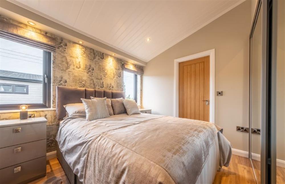 Ground floor: Master bedroom at Twelve Burnham Lodge, Burnham Market near Kings Lynn