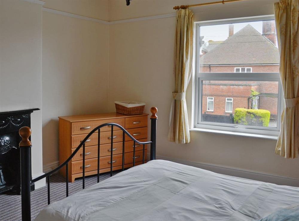 Double bedroom (photo 3) at Twenty in Sutton-on-Sea, Mablethorpe, Lincolnshire