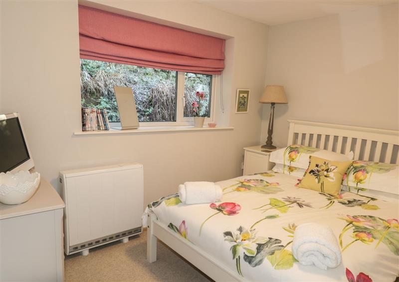 A bedroom in T'whit T'woo at Twhit Twoo, Windermere