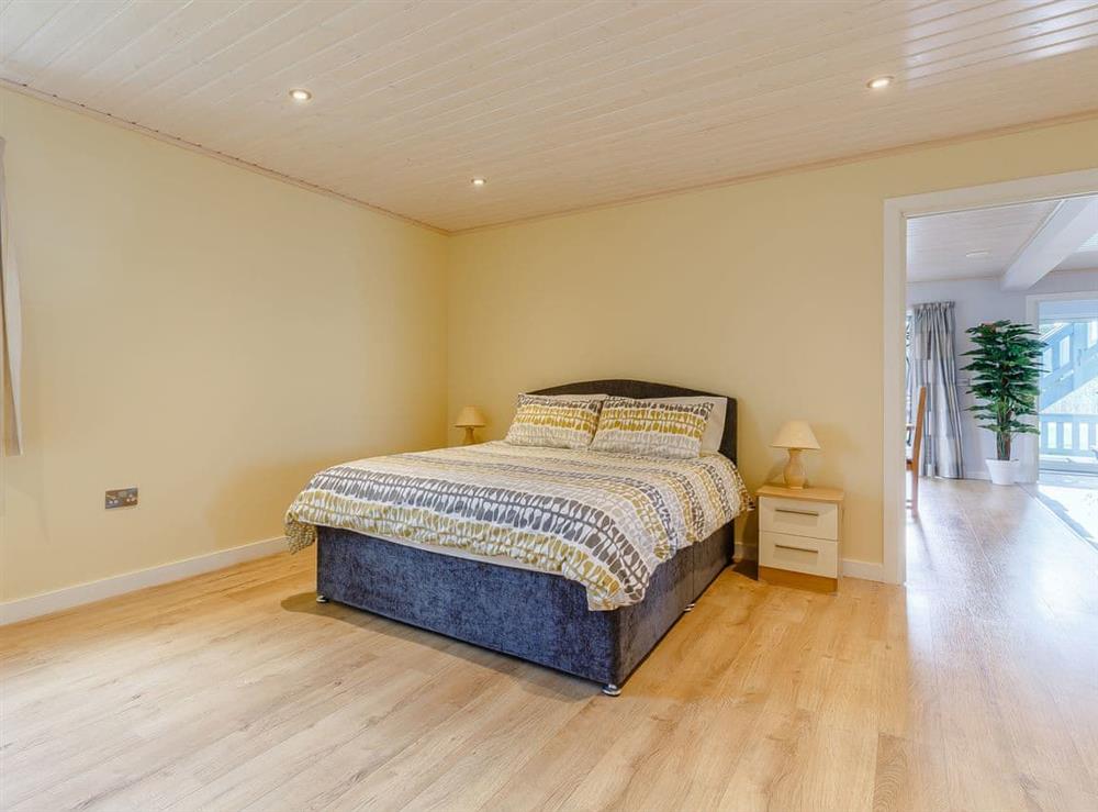 Double bedroom at Twin Oaks in Fritton, near Great Yarmouth, Norfolk