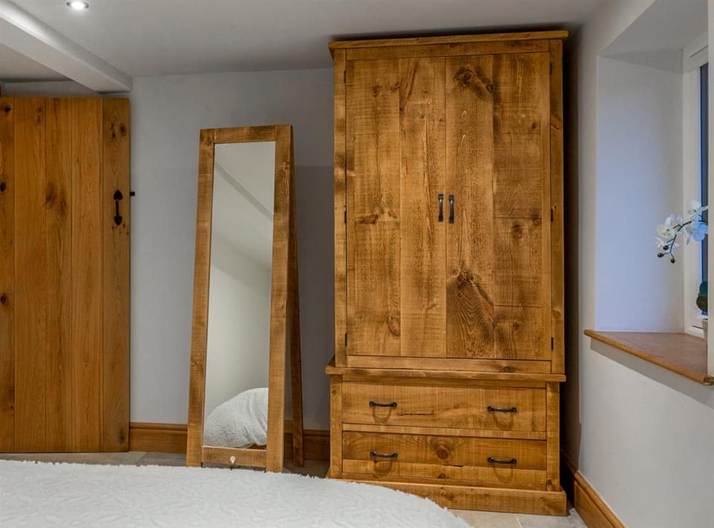 Double bedroom (photo 3) at Ty Bach in Bala, Gwynedd
