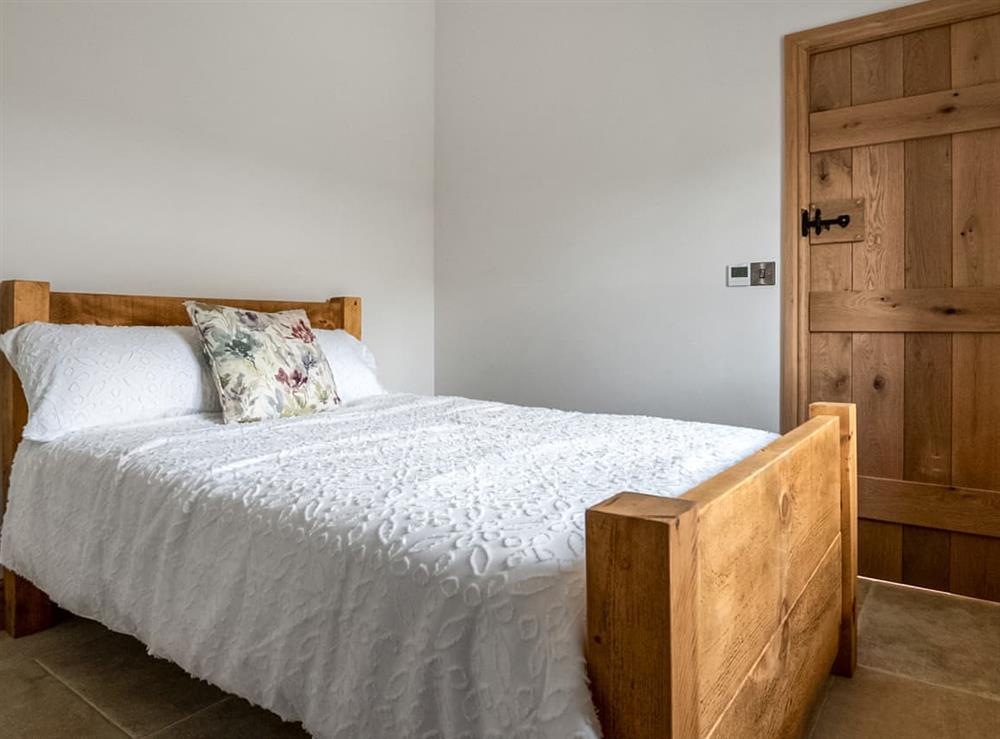 Double bedroom (photo 4) at Ty Bach in Bala, Gwynedd
