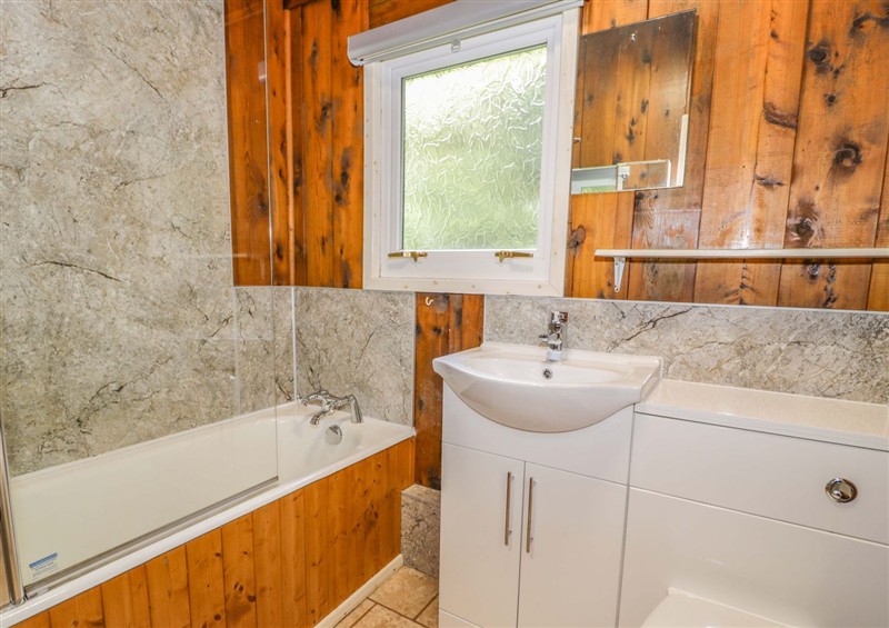 Bathroom at Ty Bedwen, Dinas Mawddwy