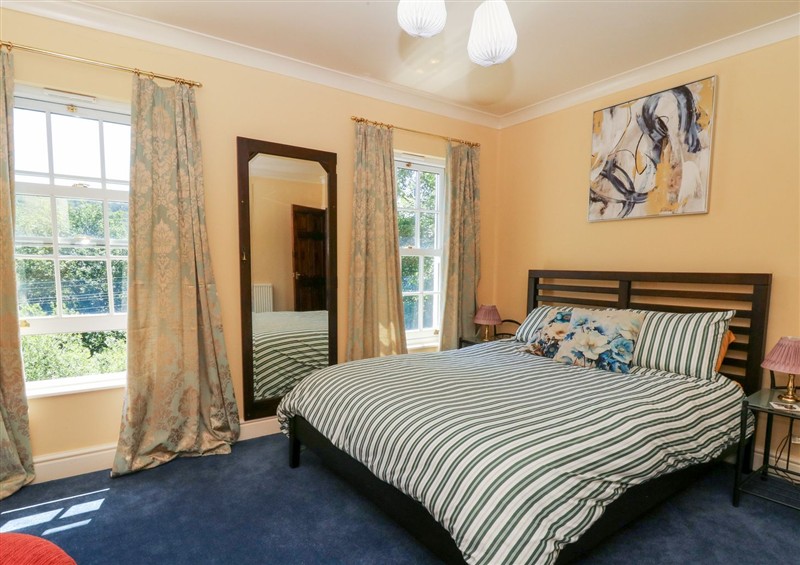 Bedroom (photo 4) at Ty Caredig, Godrergraig near Pontardawe