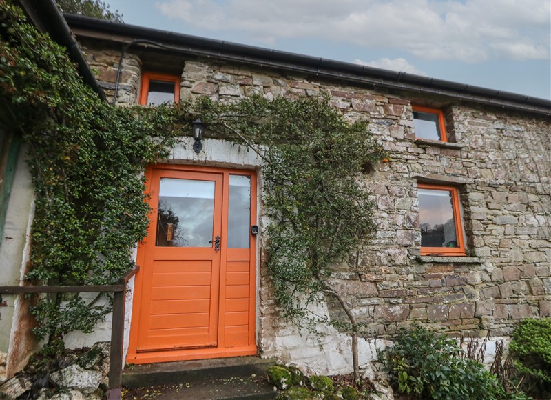 The setting at Ty Ceffylau, Llanllwni near Llanybydder