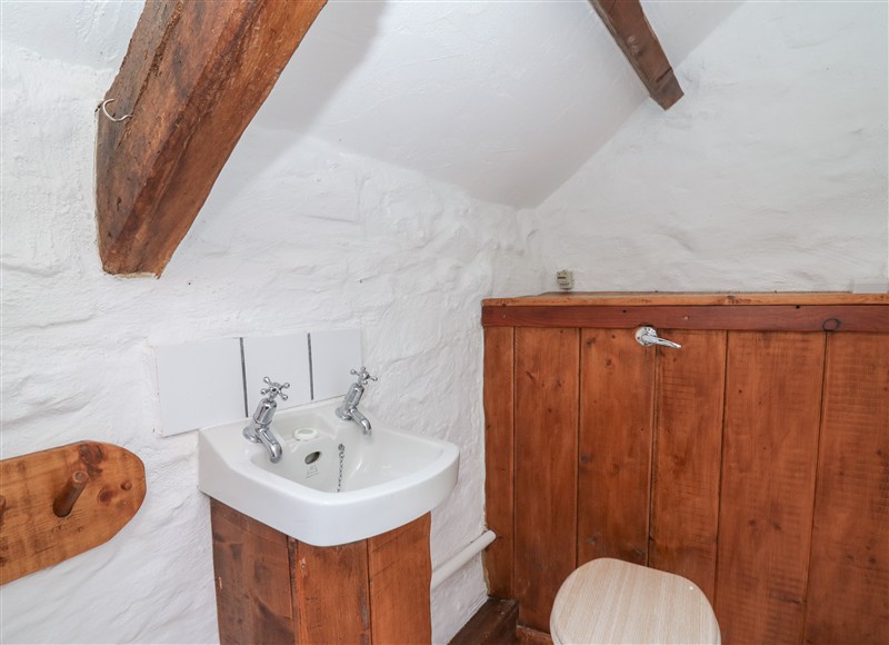 This is the bathroom at Ty Ceffylau, Llanllwni near Llanybydder