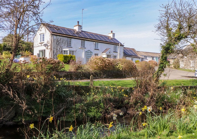 The setting at Ty Crigyll, Caergeiliog