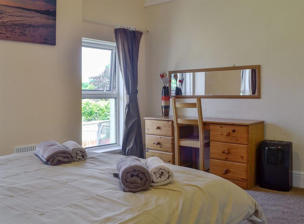 Well presented double bedroom (photo 2) at Ty Draw in Garnant, near Ammanford, Carmarthenshire, Dyfed