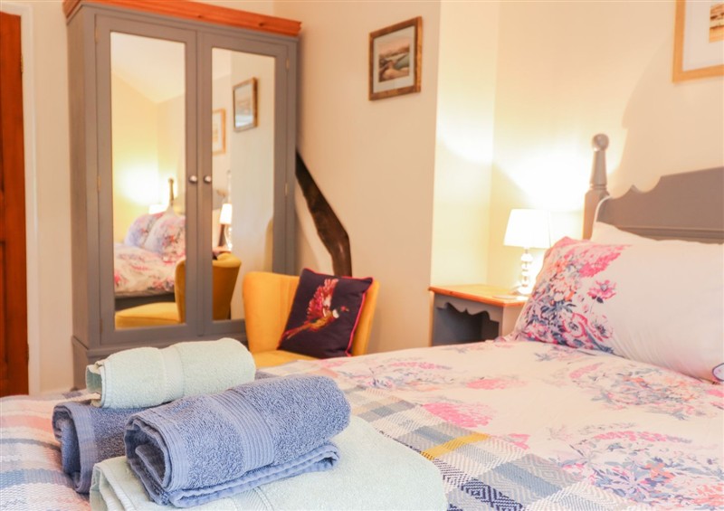 A bedroom in Ty Glan Yr Afon at Ty Glan Yr Afon, Bontddu near Dolgellau