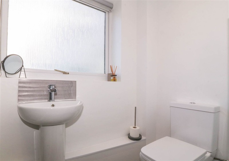 This is the bathroom at Ty Golau, Llanbedrog