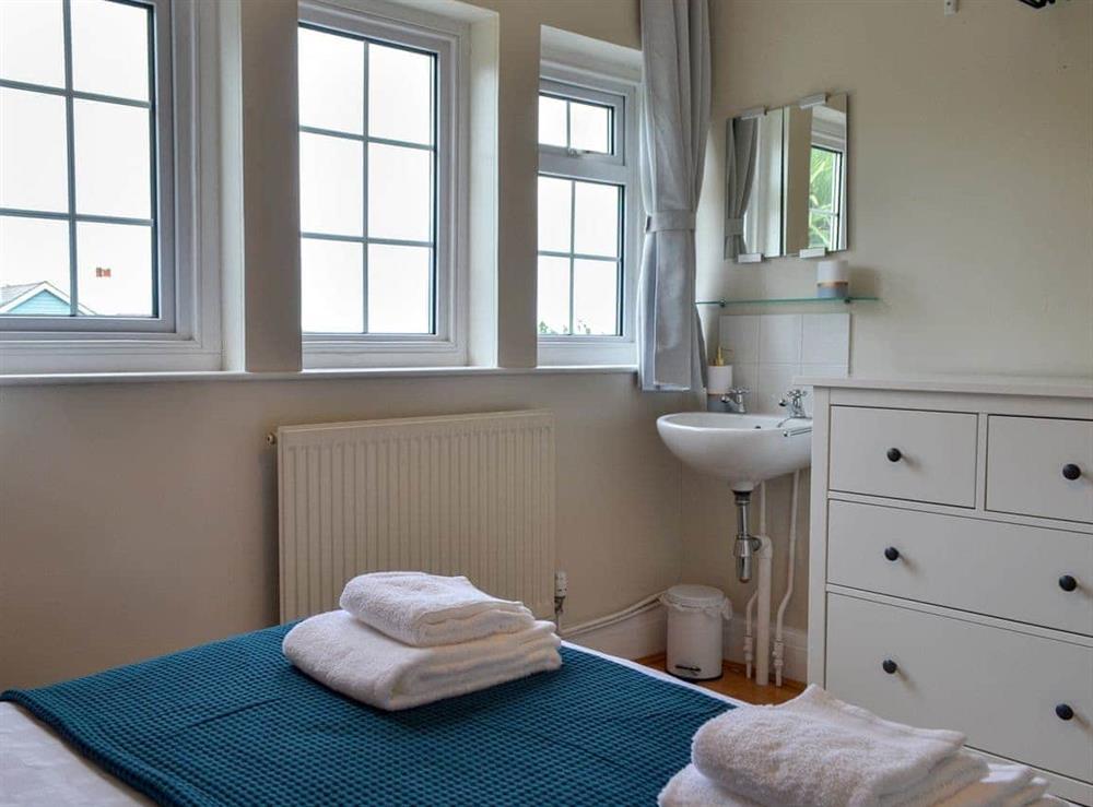 Welcoming double bedroom (photo 2) at Ty Gwyn in Cei Bach, near New Quay, Cardigan, Dyfed