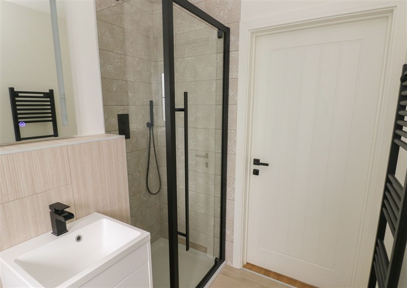 Bathroom (photo 4) at Ty Landsker, Houghton near Neyland
