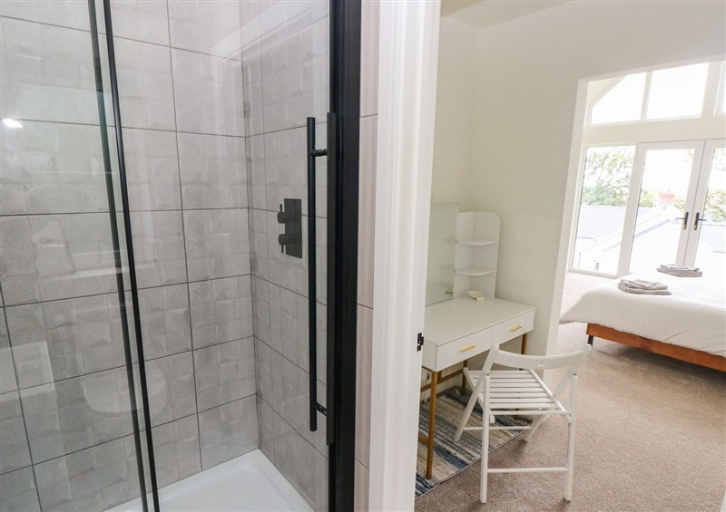 This is the bathroom at Ty Landsker, Houghton near Neyland