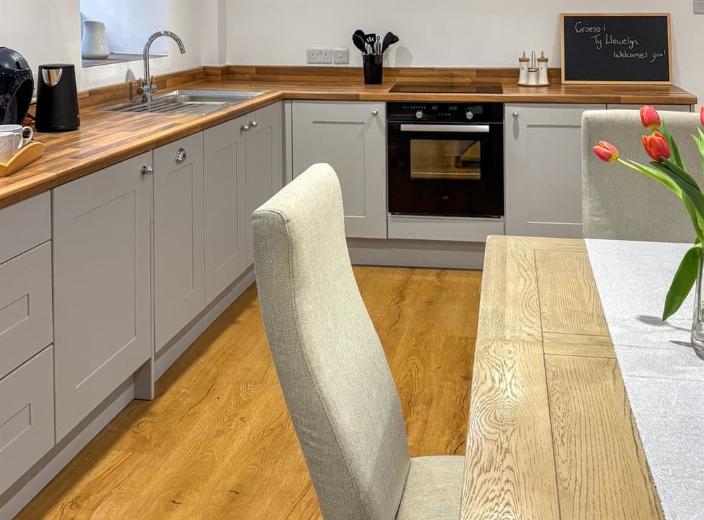 Kitchen/diner (photo 2) at Ty Llewelyn in Conwy, Gwynedd